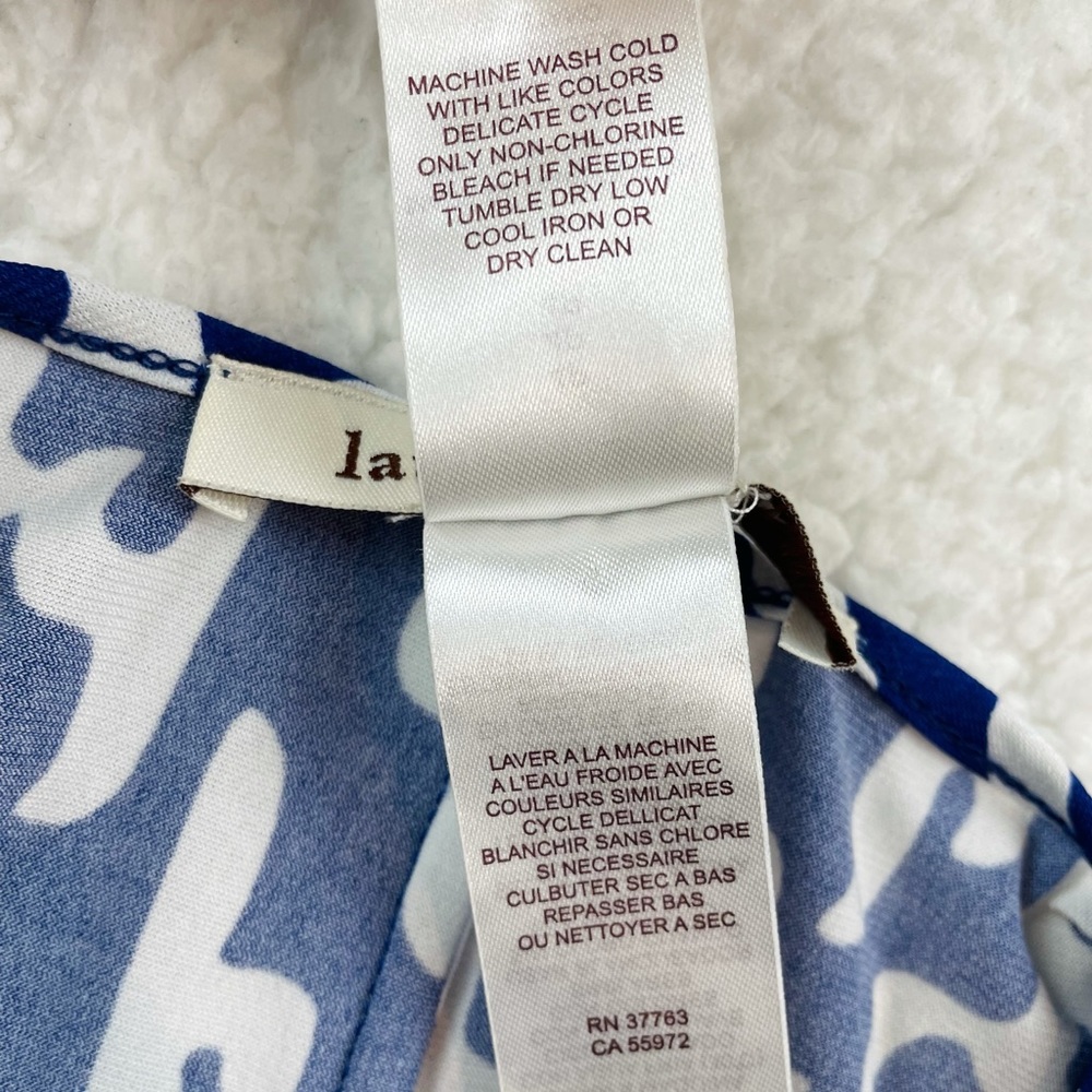 LAUNDRY • Blue and White Geometric Wrap V-Neck Mini Dress, 4P - Picture 12 of 14